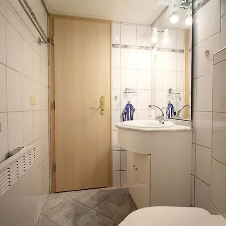 Steinwarder 35-37 Sb2-007 *